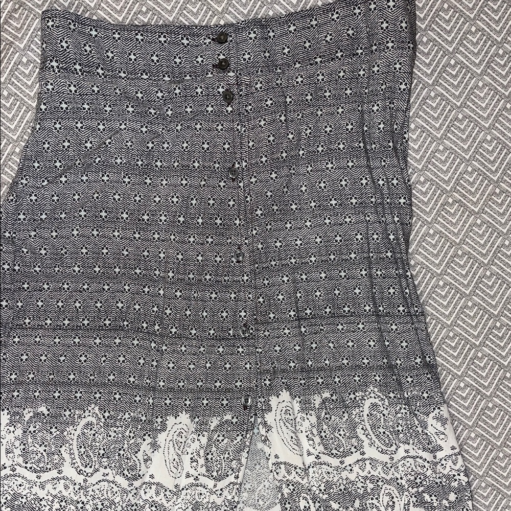 Express Elegant Gray Paisley Women's Skirt Small - Picture 6 of 7